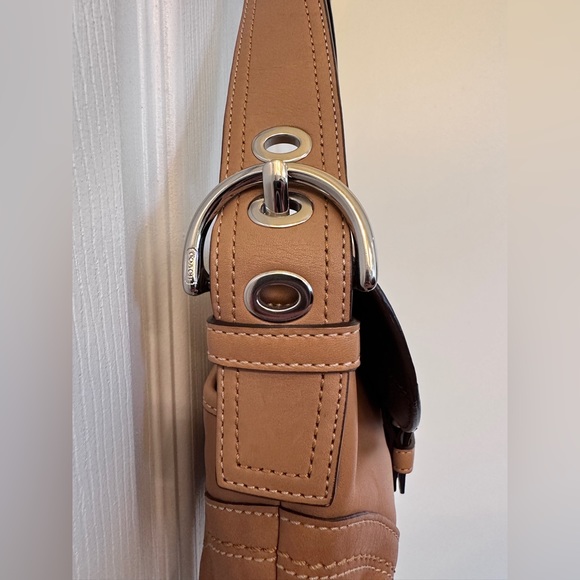 Authentic Coach Purse - Picture 5 of 17